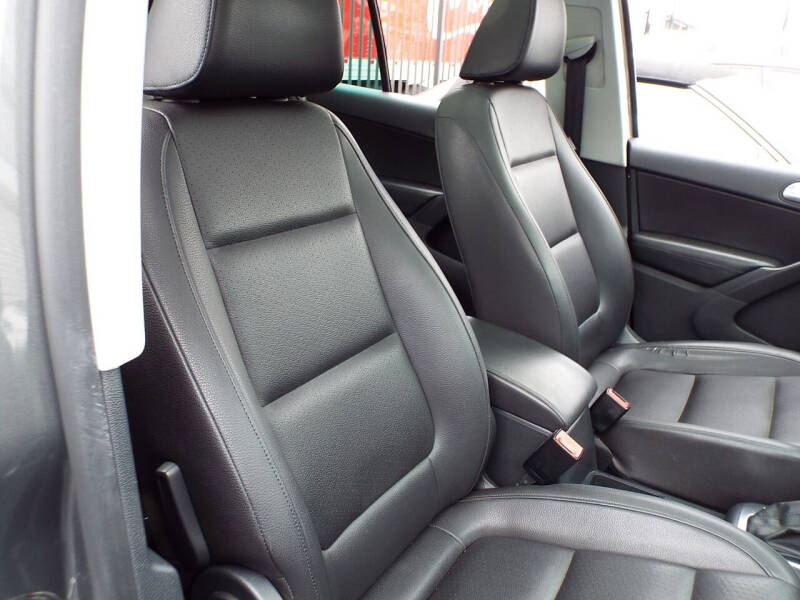 2012 Volkswagen Tiguan SE