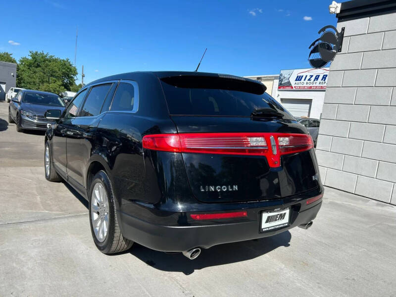 2018 Lincoln MKT Premiere