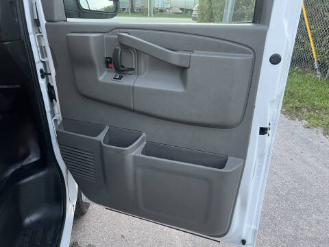 2017 Chevrolet Express 2500