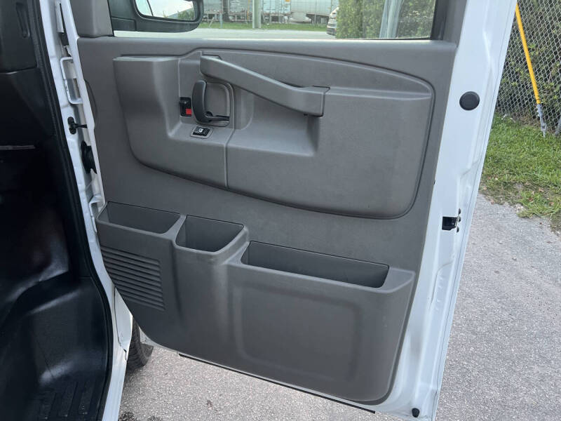 2017 Chevrolet Express 2500