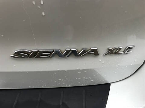 2009 Toyota Sienna XLE