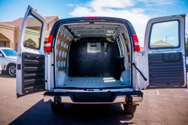 2022 Chevrolet Express 2500