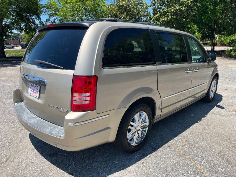 2009 Chrysler Town and Country Limited