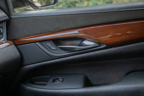 2018 Cadillac Escalade Standard