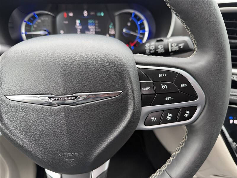 2024 Chrysler Pacifica Plug-In Hybrid