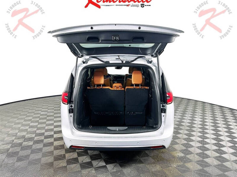 2026 Chrysler Pacifica Pinnacle