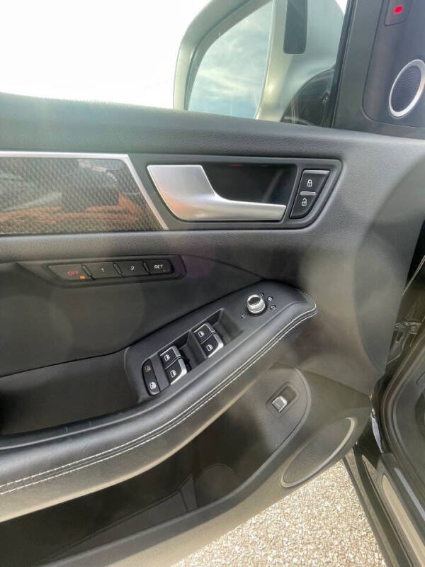 2015 Audi SQ5 3.0T quattro Premium Plus