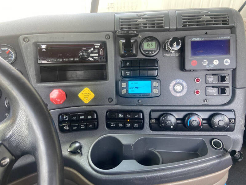 2019 Freightliner Cascadia