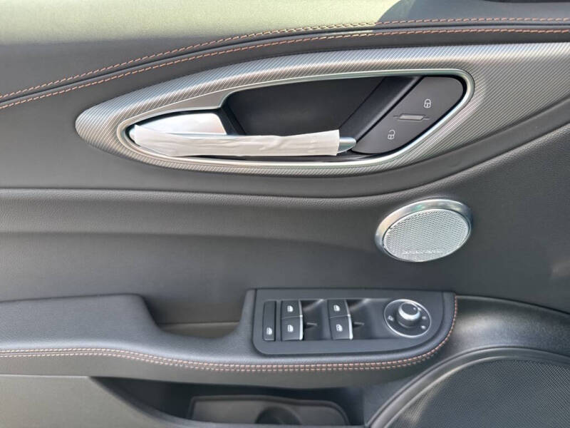 2025 Alfa Romeo Giulia Intensa