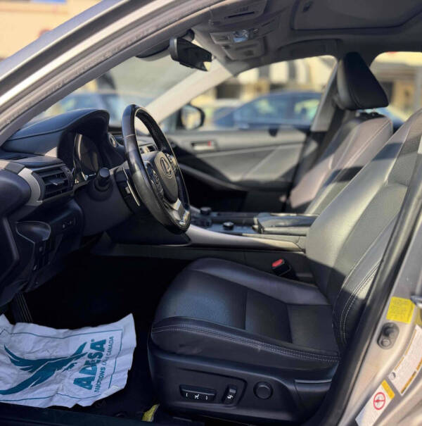 2018 Lexus IS 300