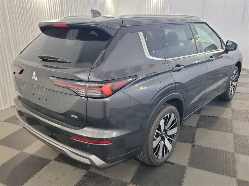 2025 Mitsubishi Outlander SEL
