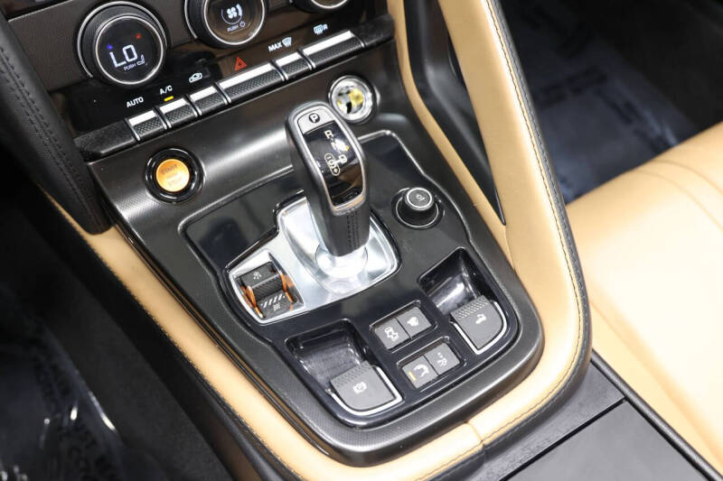 2014 Jaguar F-TYPE V8 S