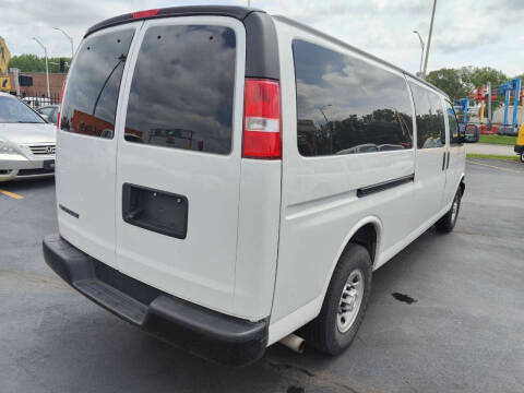 2017 Chevrolet Express LS 3500
