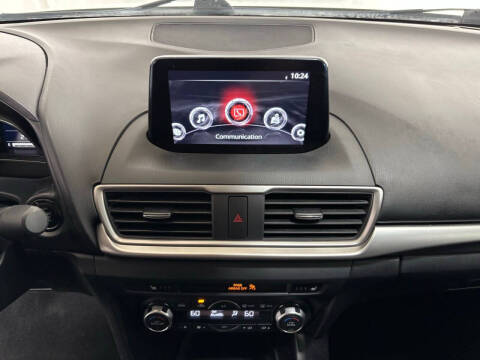 2018 Mazda MAZDA3 Touring