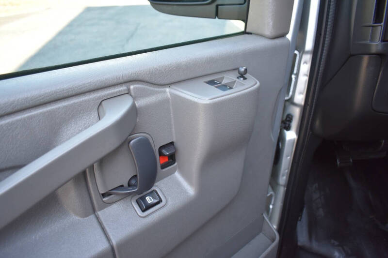 2022 GMC Savana 2500