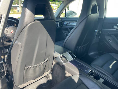 2011 Porsche Panamera 4