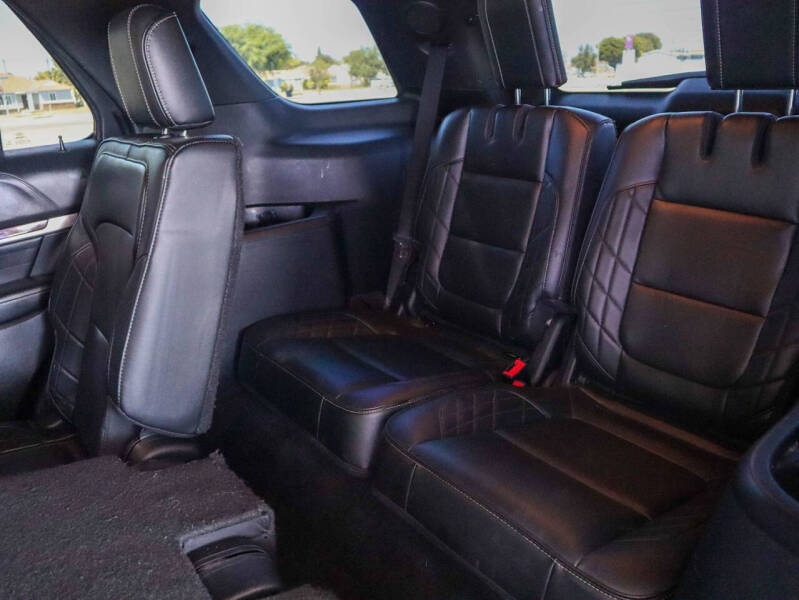 2017 Ford Explorer Platinum