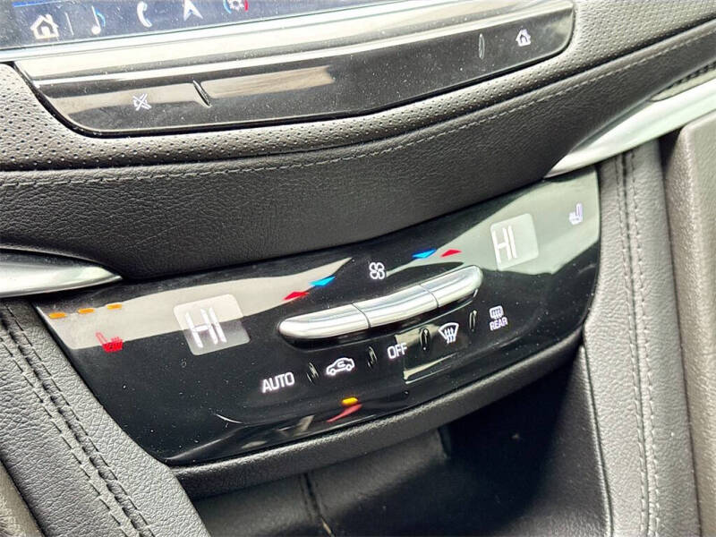 2022 Cadillac XT5 Sport