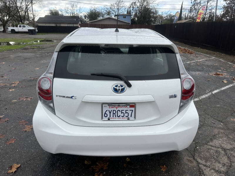 2012 Toyota Prius c