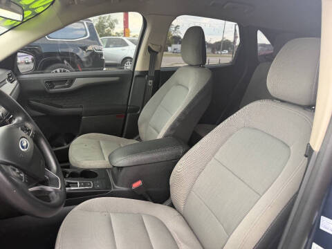 2020 Ford Escape S