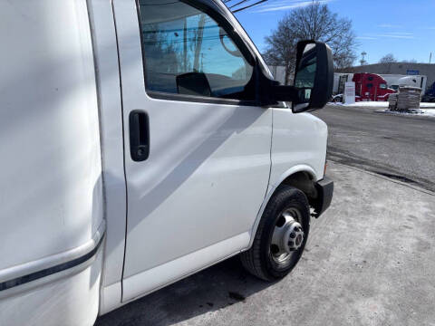 2015 GMC Savana 3500