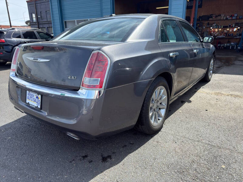 2014 Chrysler 300