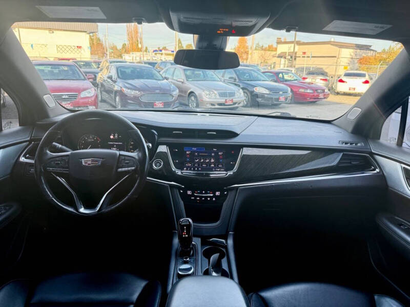 2020 Cadillac XT6 Premium Luxury