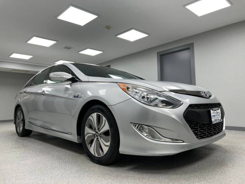 2013 Hyundai SONATA Hybrid for sale at Conway Imports in   Streamwood, IL