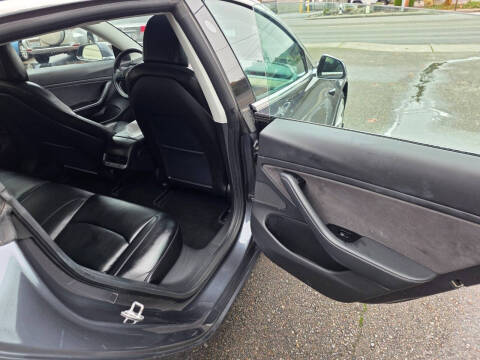 2018 Tesla Model 3 Mid Range