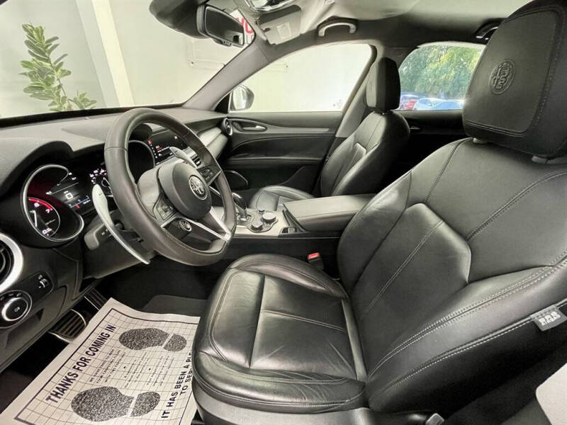 2018 Alfa Romeo Stelvio Sport