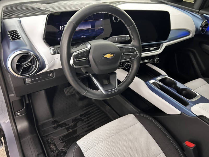 2025 Chevrolet Equinox EV LT