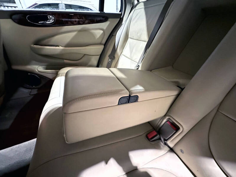 2005 Jaguar XJ-Series XJ8 L