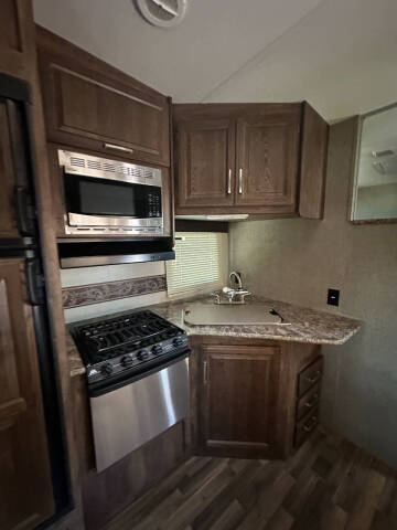 2017 Keystone RV COUGAR 284RDBWE