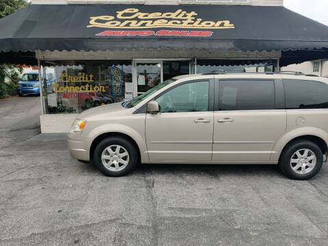 2009 Chrysler Town and Country for sale at Credit Connection Auto Sales Inc. YORK in York PA