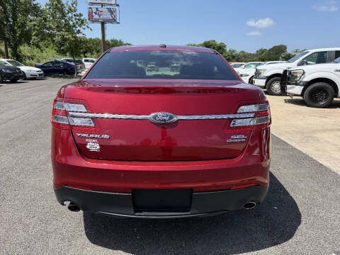 2017 Ford Taurus SEL