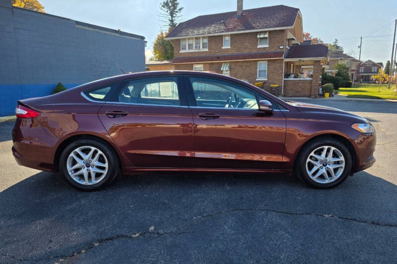 2016 Ford Fusion SE