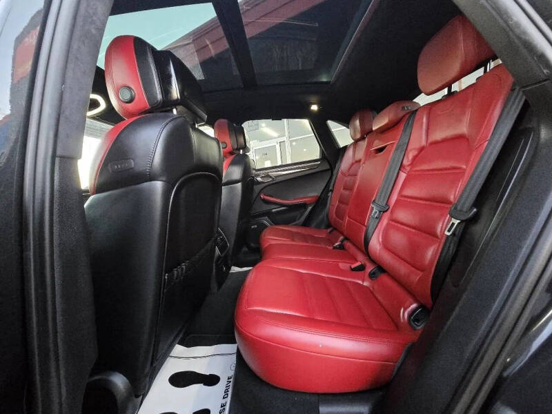 2017 Porsche Macan Turbo