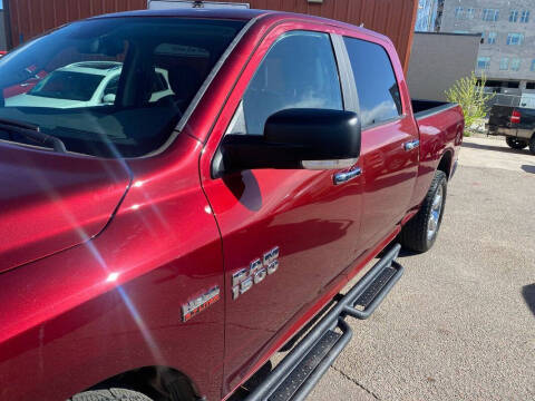 2017 RAM 1500 SLT