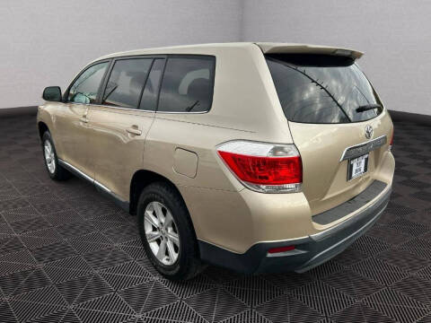 2012 Toyota Highlander SE