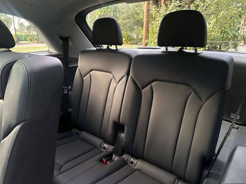 2024 Audi Q7 quattro Premium Plus 45 TFSI