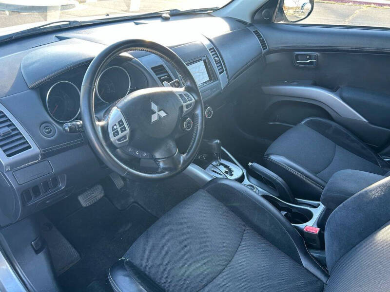 2010 Mitsubishi Outlander XLS