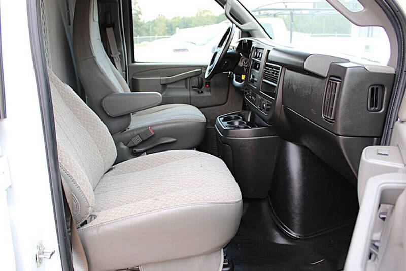 2023 GMC Savana 3500