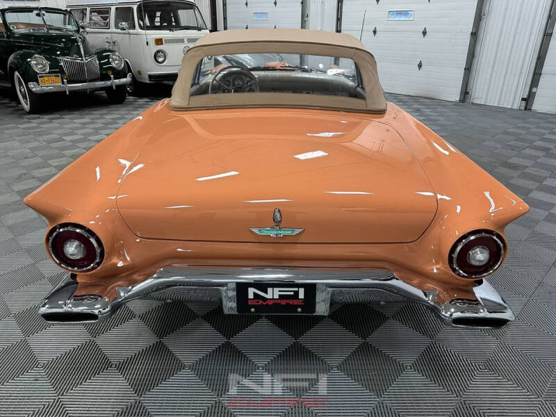 1957 Ford Thunderbird