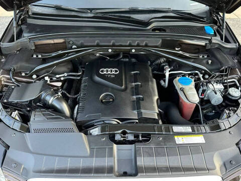 2012 Audi Q5 2.0T quattro Premium Plus