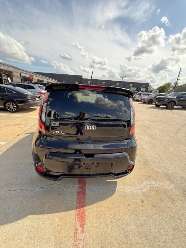 2016 Kia Soul +