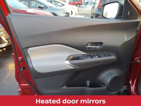 2021 Nissan Kicks SR