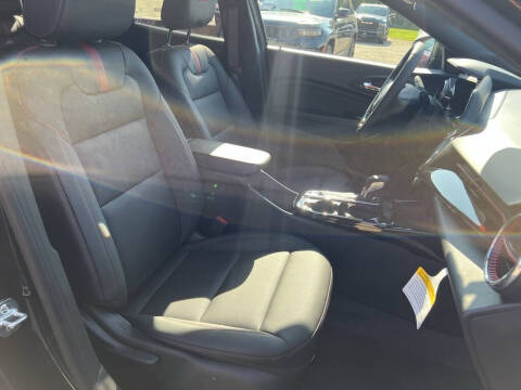 2025 Chevrolet Trax RS