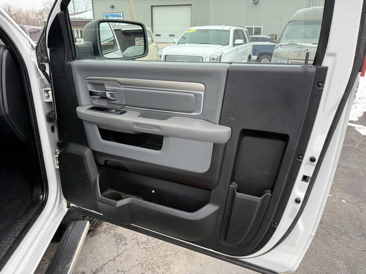 White 2016 Ram 2500 Tradesman 4x4 Tradesman 2dr Regular Cab 8 ft. LB Pickup 20