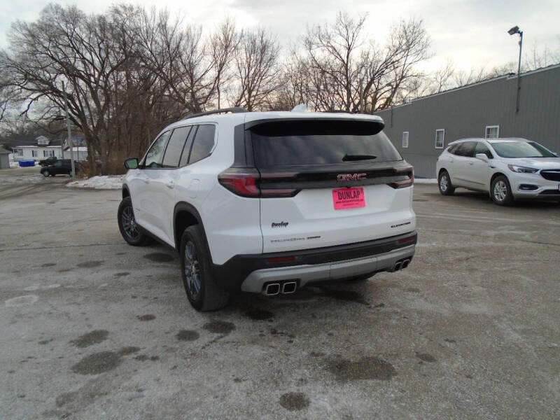 2025 GMC Acadia Elevation
