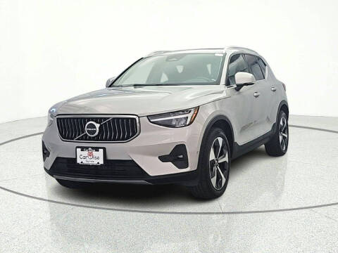 2024 Volvo XC40 B5 Plus Bright Theme